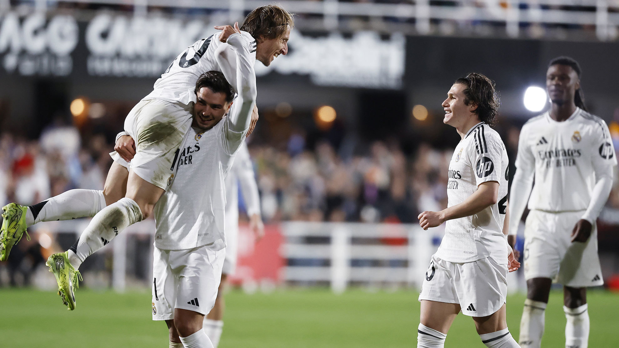 传球路线的 传球路线的